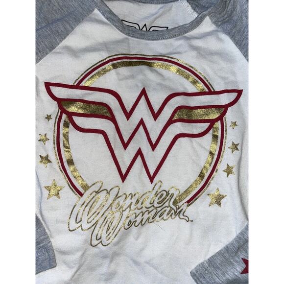 Wonder Woman Girls Sz. 4/5 Classic Logo Design Tee. Cute, Fun - Picture 2 of 7